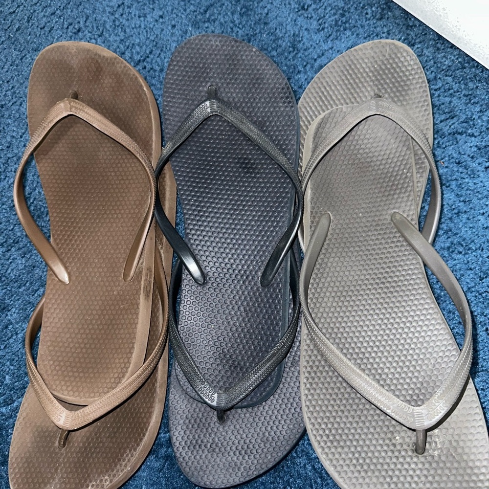Three-Pair Old Navy Flip Flops